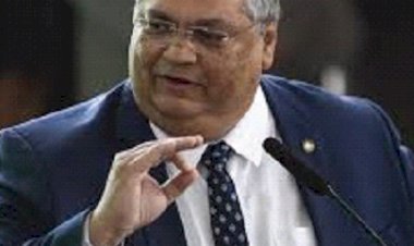 Flávio Dino: Fim da aposentadoria compulsória de juízes! Fiscalização na verba parlamentar e cultural! Fim dos penduricalhos! Que merda!!